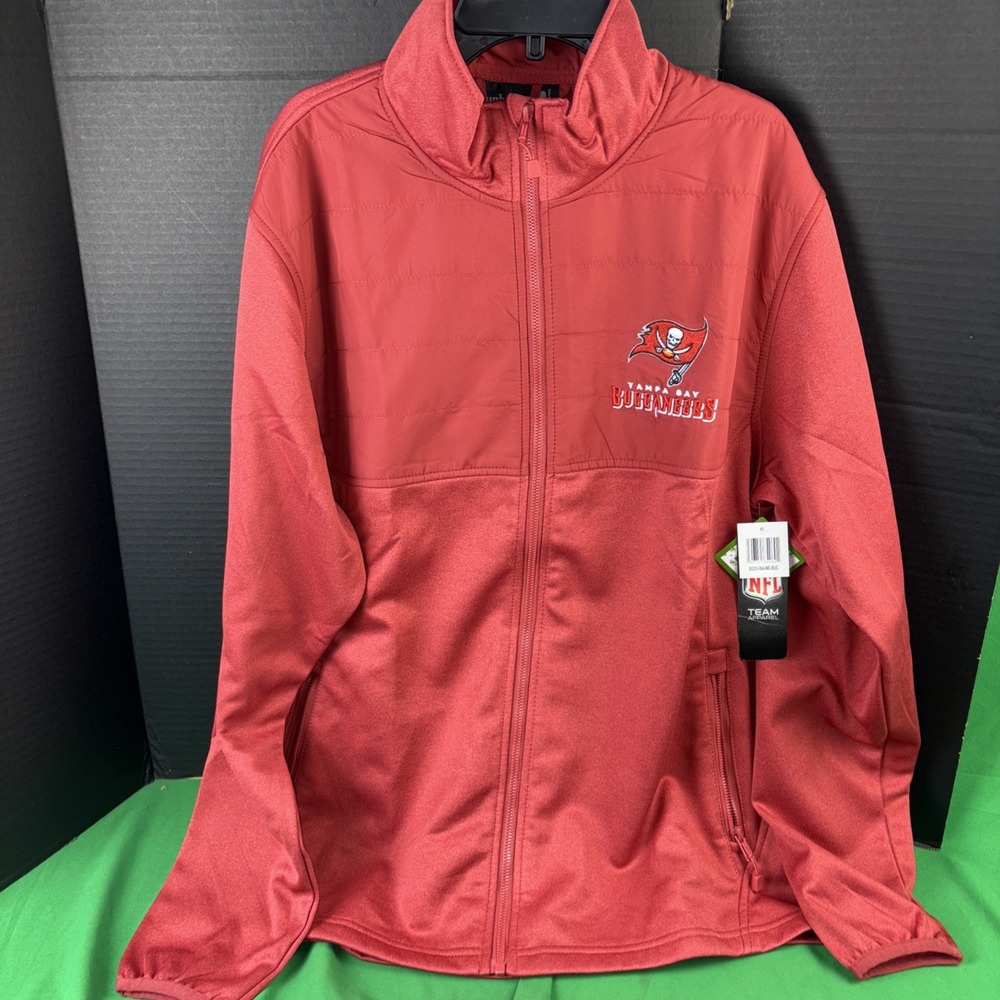 Tampa Bay Buccaneers Red Jacket Mens M NFL Team Apparel Dunbrooke Full Zip 8025S